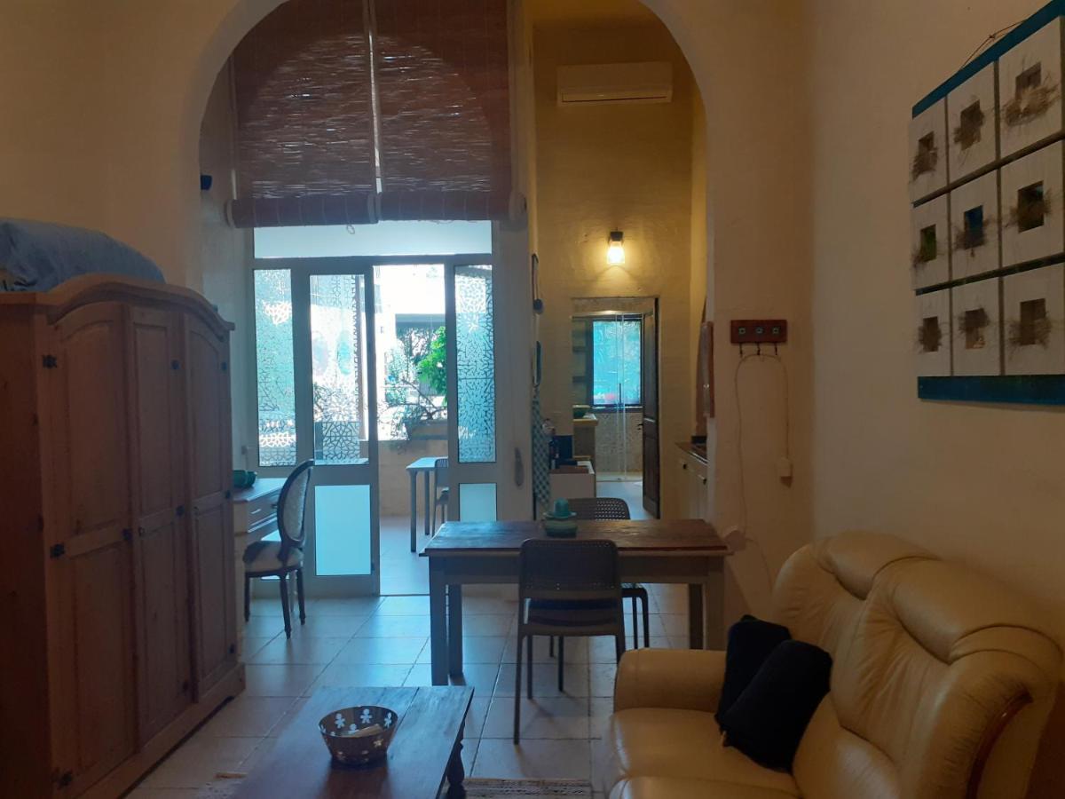 Charming B&B Dar Ta Zeppi Qala Exterior photo